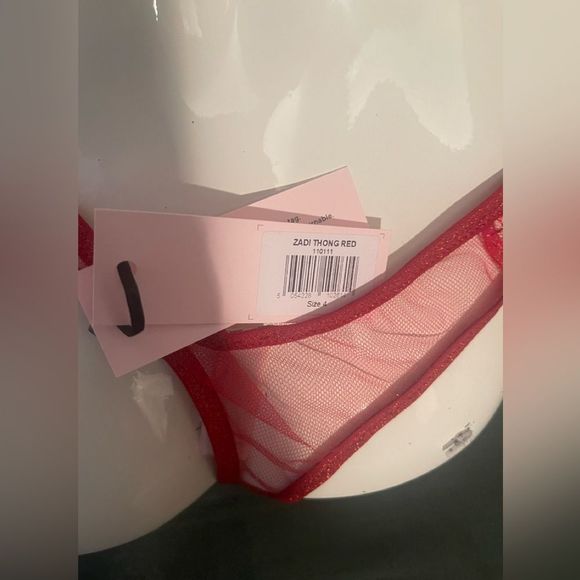 NWT Agent Provocateur Zadi Red 3 Piece Set Bra 32DD, Thong AP4, Suspenders AP4 - Picture 10 of 11